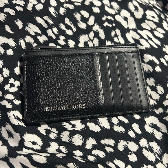 Michael Kors cooper slim zippered wallet - Picture 5 of 8